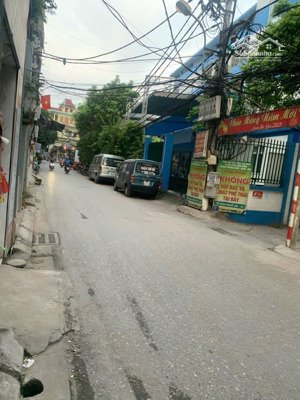 cho thuê cửa hàng kinh doanh 42 m2 x 6 tầng, 4 pn, ô tô tránh nhau, giá 22 tr có tl