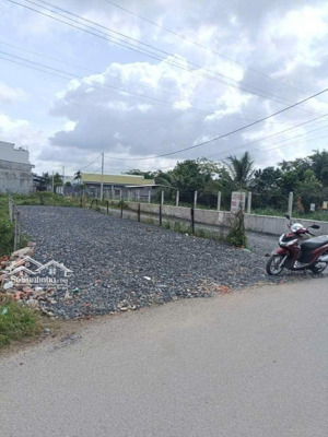 chủ cần tiền cho con đi du học cần bán gấp lô đất