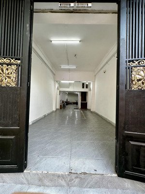 cho thuê mặt bằng 80m2 đối diện gà tàu văn thánh