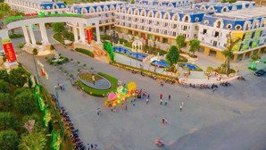 bán nền đẹp ngay cạnh hồ cánh sen, diện tích đẹp 6x22. ngay gần cổng lh 0938.19.3936 em phước