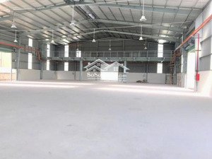 bán kho, nhà xưởng tại đường nguyễn văn tạo, giá 30 triệu / m2, dt 2400 m2, chính chủ