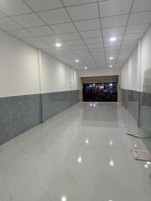 mặt tiền bùi văn ba 4x20m, kinh doanh mua bán sầm uất giá tốt 25 triệu/tháng