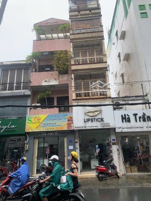 chính chủ bán nhà riêng 4 lầu, mt huỳnh văn bánh, q. phú nhuận