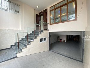 chính chủ cần cho thuê nhà gần song hành - 5x20m hầm 3 lầu có thang máy - 45 triệu/tháng