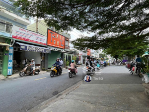 giảm 1.4 tỷ! bán nhà mtkd sầm uất đối diện trường cđ kinh tế đối ngoại phước bình, gần đỗ xuân hợp