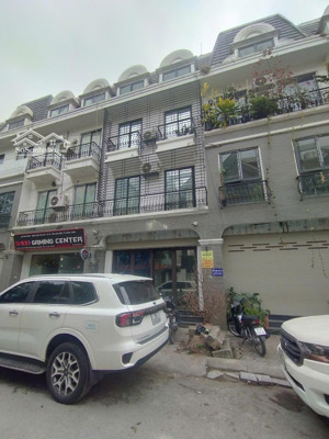 cho thuê nhà đường phùng khoang, trung văn, nam từ liêm. dt 80m, 4 tầng, ô tô đỗ cửa. giá 30tr/th