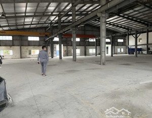 kho xưởng cho thuê ở yên thường _ gia lâm. mặt đường ql1a cũ. cách cầu vĩnh tuy 13km.