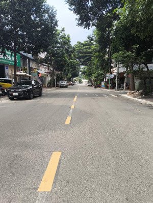 mặt tiền ngô đức kế, phường 7 - lh: thanh trà 0931.222.248
