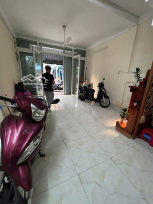 nhà cho thuê nguyên căn mặt tiền kinh doanh ngày chợ bình tiên phường 4 quận 6