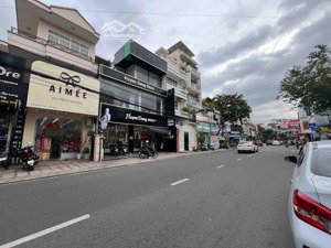 cho thuê mặt bằng rộng đẹp ngang 8 m đường nguyễn trãi giá 50 tr/ tháng