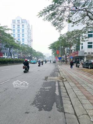 bán nhà mặt phố tại nguyễn văn cừ, long biên 30m2, 5 tầng, giá 10 tỷ. đẹp nhất tuyến phố.