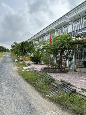 chính chủ bán nhà khu hoàng quân, ngang 6m, hoàn thiện nội thất, thấp hơn thị trường 650 triệu