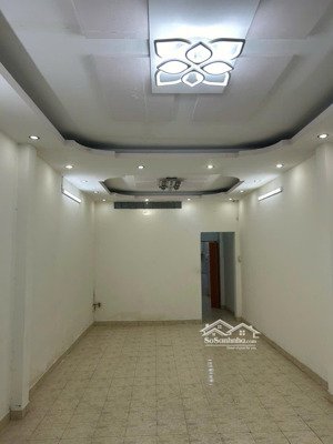 cho thuê nguyên căn nhà 1 lầu đường số 37 tân quy 80m2 ưu tiên vpcty ở gia đình giá rẻ