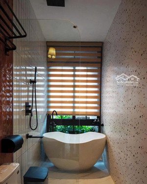 bán căn villa sang chảnh đang kinh doanh đà lạt