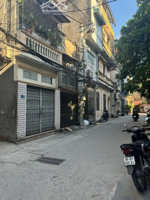 bán nhà riêng tại đường ngọc hồi 33m , giá 4 tỷ 4 , quá hiếm , cực kỳ hot