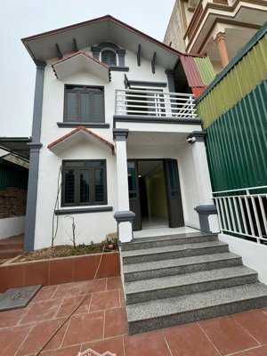 bán nhà thị trấn chúc sơn, chương mỹ, 114m2, 1 khách, bếp, 3 ngủ, 2 wc, ô tô tải vào đất