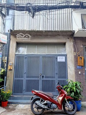 chính chủ cho thuê mb cmt8 quân 10 kv công viên lê thị riêng