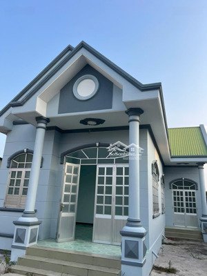 chính chủ cho thuê nhà mặt tiền thái văn lung! 0373105303