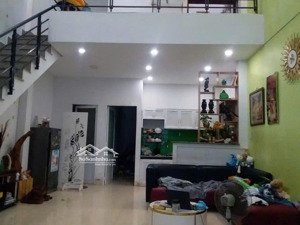 bán nhà giá rẻ 1 trệt 1 lừng dt 64,8m2 - đường rộng hẻm 2m - tiện ích đầy đủ - giá 1.7 tỷ bớt lộc
