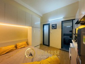 khai trương studio ngay hoàng sa - vòng xoay dân chủ - toà nhà viettel - lê văn sỹ - ga sài gòn