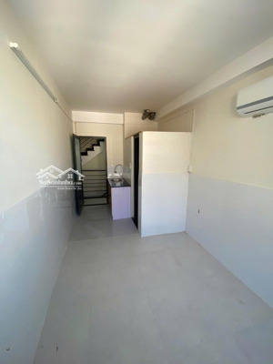 gần đại học văn lang, phòng cho thuê có gách, nguyễn thái sơn p5 gv 3tr-3,5tr