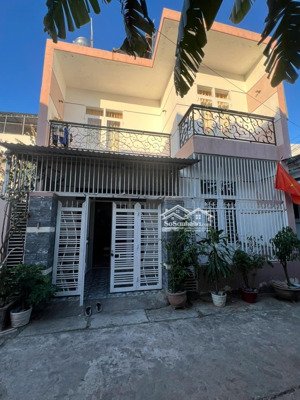 bán nhà 2 tầng ngang 7m đường ô tô trước nhà, đối diện trường cđ mần non tw, nguyễn xiển, nha trang