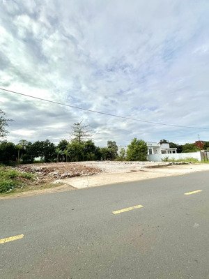 đất nền phủ hồng ngay sau dự án noxh phường bảo vinh, long khánh giá tốt.