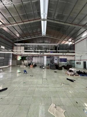 Cho thuê xưởng 1300m2 (TDT 2000m2) KCN Đồng Phú Bình Phước