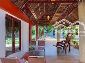 chính chủ cần bán villa chí linh đang kinh doanh, diện tích đất 500m², có sân vườn và hồ bơi