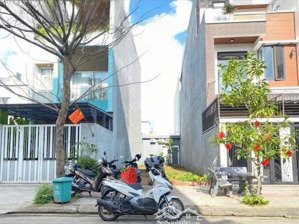 đất bình dương, đã có sổ hồng, full thổ cư giá 896 triệu 100m2.