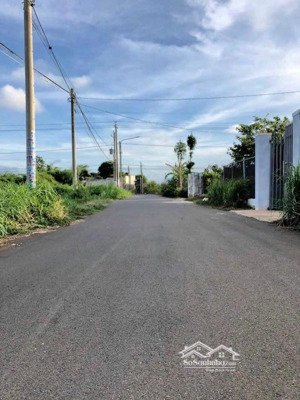 bán gấp đất mt bình nhâm 02, giá chỉ 1,35 tỷ, 82m2, shr. sang tên ngay.