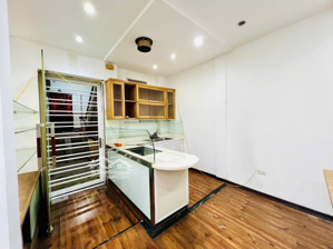 cần bán tt bộ tài chính - hàng than - ba đình - 5tỷ - 70m2 - 3 ngủ