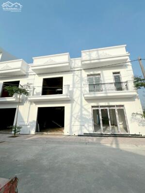 Nhà mới xây Thân Cửu Nghĩa,nội thất cơ bản