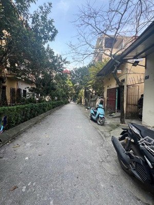 bán nhà cấp 4, ngõ 84 tây trà giáp đường lĩnh nam, oto đỗ cửa, 70m2, giá 9 tỷ