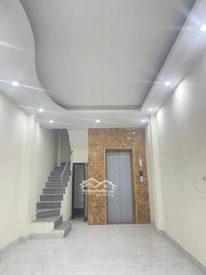 bán nhà tứ hiệp 6 tầng thang máy .35m. giá 7.28 tỷ