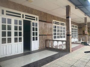 cho thuê nr sau chợ ông trịnh, 3,5 triệu/ tháng đt:0984464447