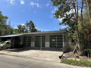 bán lô đất 2 mặt tiền đường cây thông ngoài tuyệt đẹp (full đất ở 85%)
