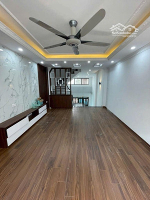 nhà mới tại tứ hiệp cần bán dt 38m x 5 tầng giá 4,9 tỷ