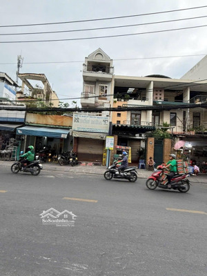 mặt tiền kinh doanh sầm uất ngay cô giang -phan đình phùng sát ngay quận 1 dt 46.2m2 vị trí đắc địa