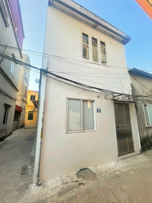 chính chủ bán gấp căn nhà dân xây đông mỹ - thanh trì 35m* 2tầng nhỉnh 2 tỉ