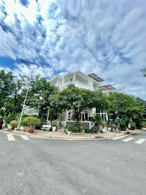 cho thuê nhà phố jamona quận 7 104m2 4pn 5wc 30 triệu/tháng lh 0909082313