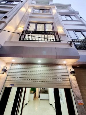 gía tốt nhất khu vực! vị trí sát tt chúc sơn. nhà mới 4 tầng, diện tích: 30m2. vị trí đông dân cư