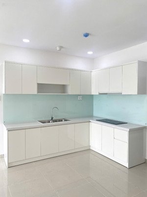 chủ bán 2pn 65m2 giá 2t7, tầng thấp,công viên, mới 100%, có pass xem. lh 090.330.4200 ms nguyên