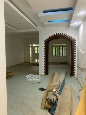 cho thuê mặt bằng đường số 75 quận 7 sàn trống suốt 40 triệu/tháng