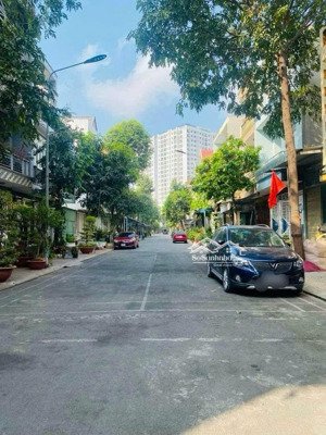 bán lô đất kdc sầm uất trung tâm sát vincom 550 dĩ an - giá tốt