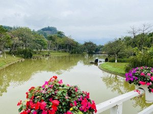 căn biệt thự 618m2 tại xanh villas lưng tựa núi mặt hướng thuỷ -view suối ngọc -đơn giá chỉ 6xtr/m2