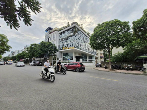 bán nhà mặt phố lâm hạ, bồ đề, 260m2, 7 tầng, giá 125 tỷ, kiệt tác kinh doanh, dòng tiền siêu khủng