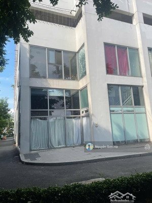 cần bán căn shophouse dt 100m2, giá 7.6 tỷ
