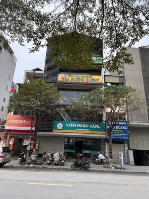 bán nhà mặt phố kinh doanh - đường 18mét - vỉa hè 4 mét - cực đỉnh gần công an huyện thanh trì