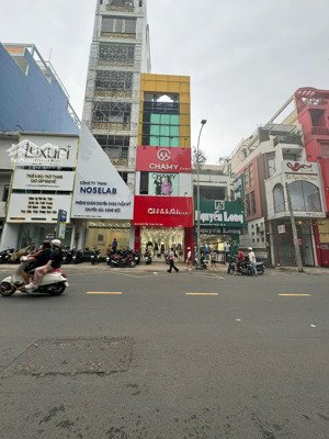 cần cho thuê gấp mt nguyễn trãi p3 q5 5x20m 3 lầu giá chỉ 65tr/tháng